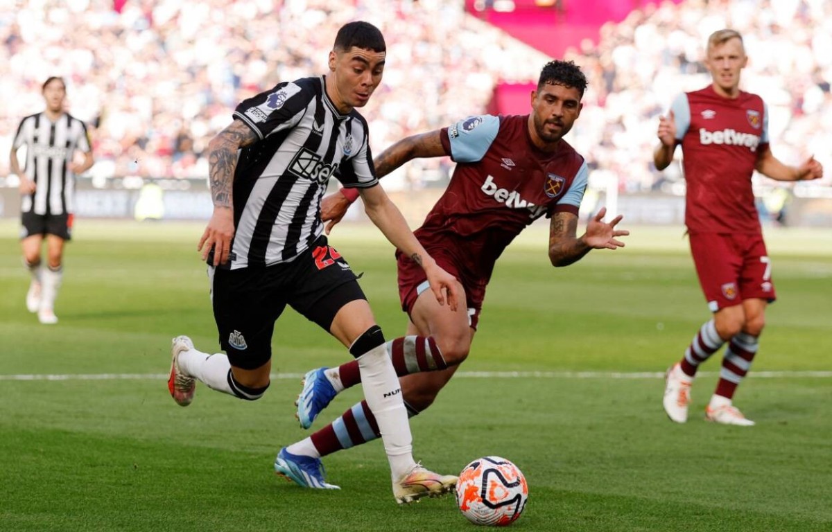 West Ham travel to Newcastle in the early Saturday kick-off with both teams still in the mix for a European place next season.